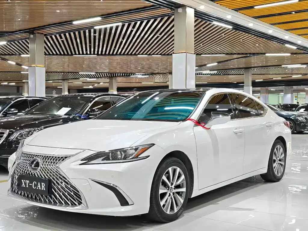 Lexus ES 2021 из CN, фото 1