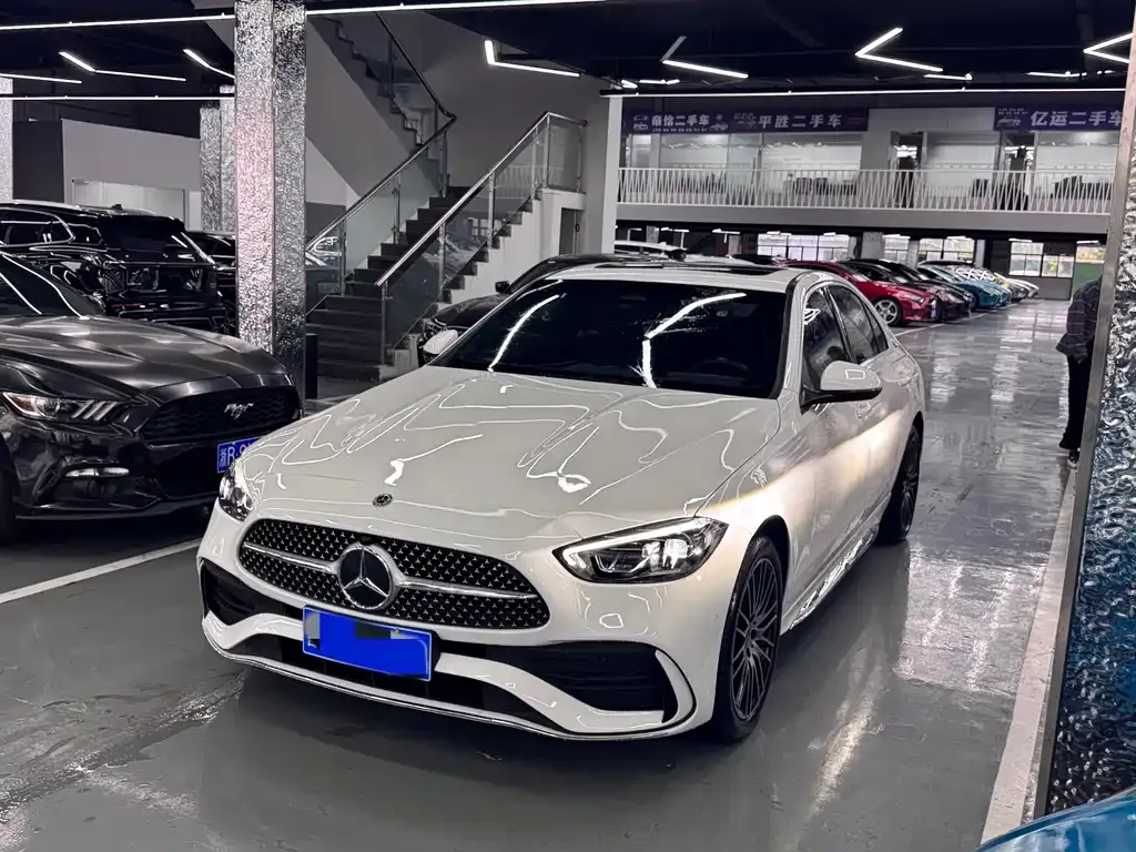 Mercedes-Benz C-Class — фото 1