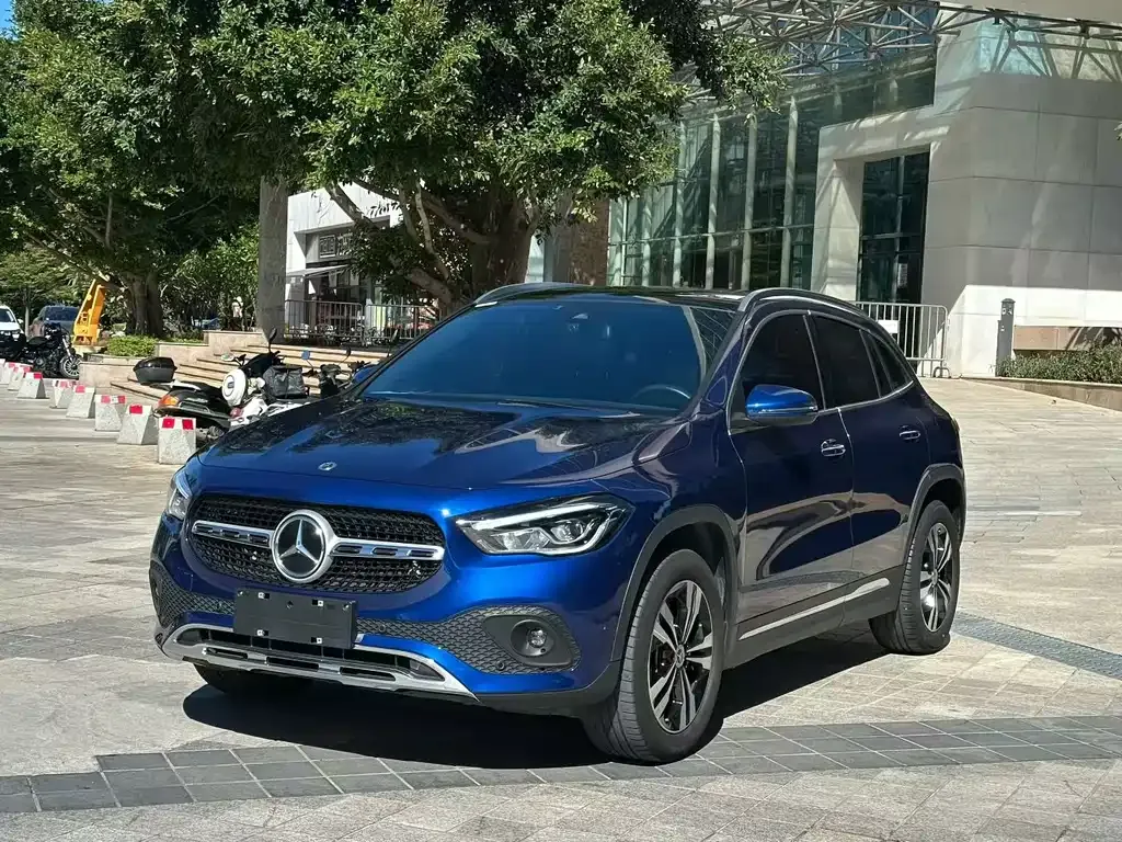 Mercedes-Benz GLA — фото 1