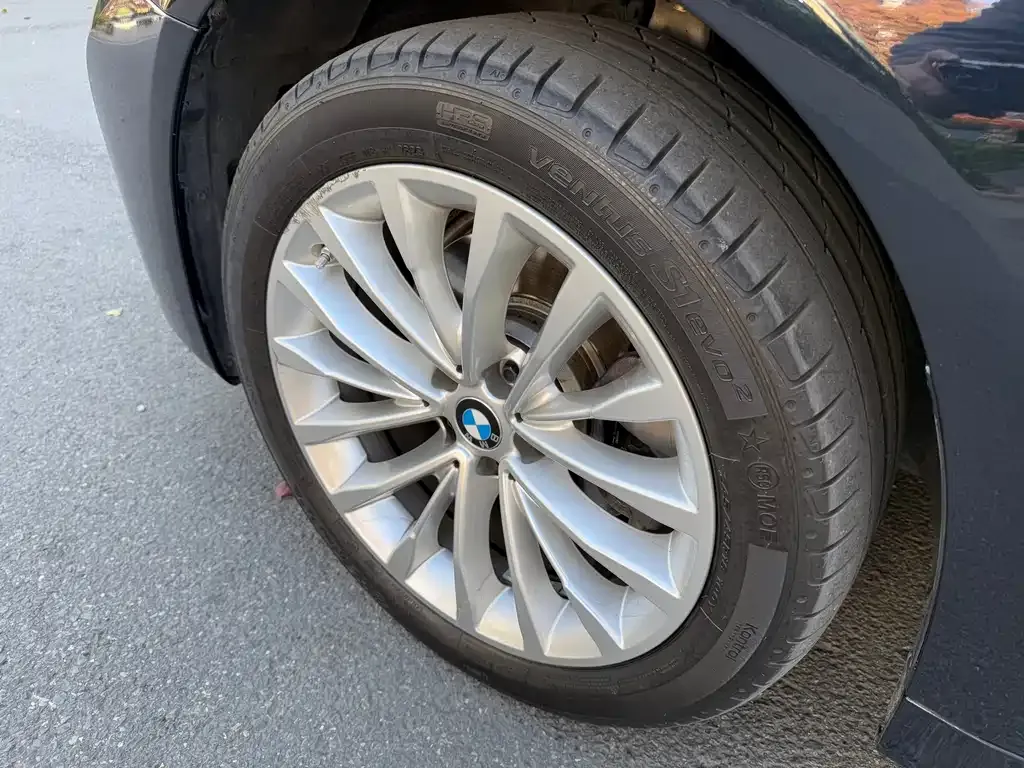 BMW 5 Series 2024 из CN, фото 10