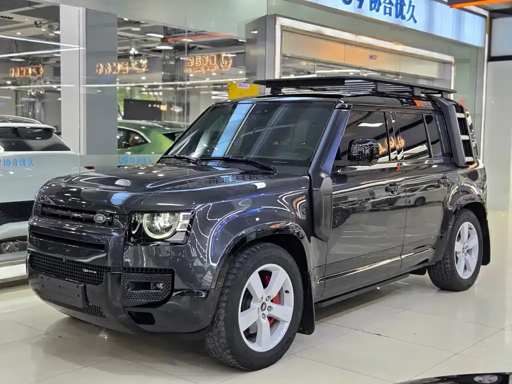 Land Rover Defender — фото 1