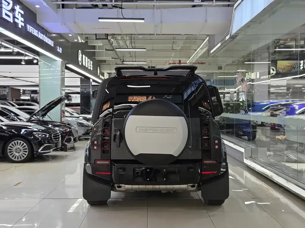 Land Rover Defender — фото 4