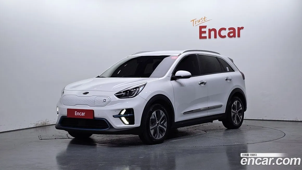 Kia Niro — фото 1