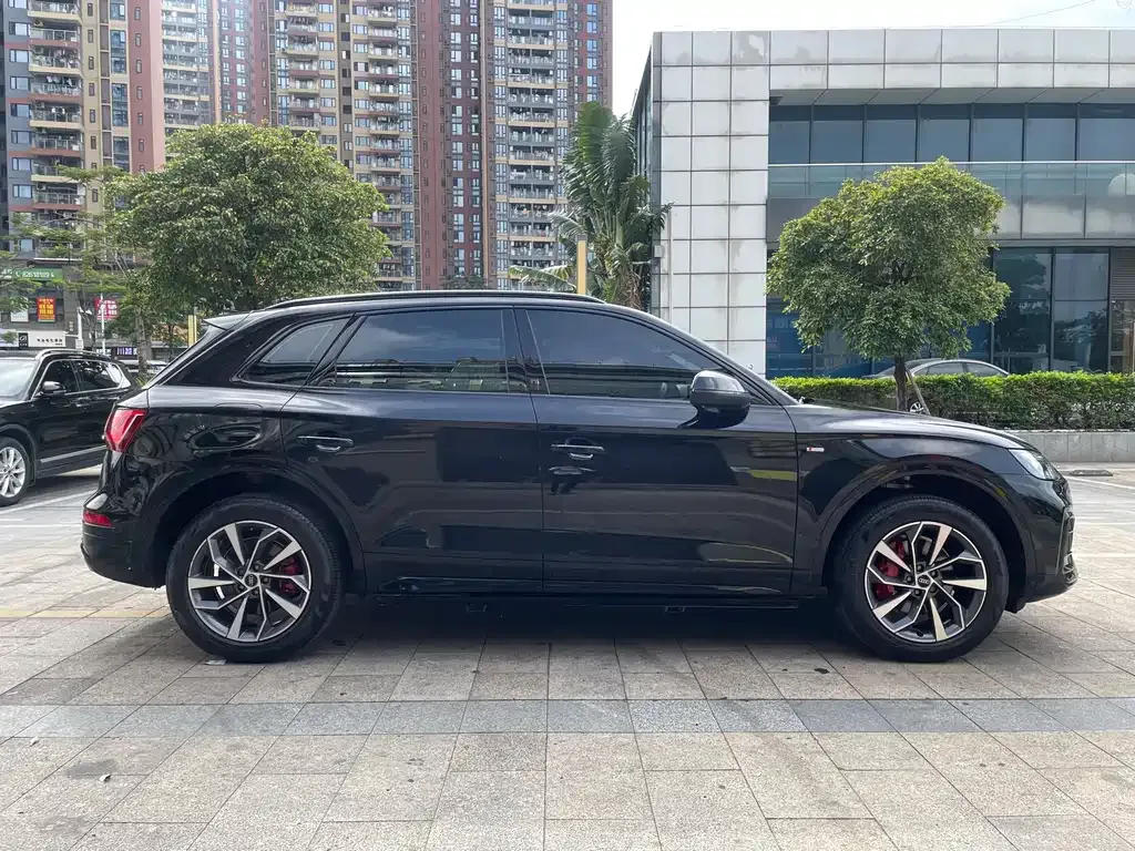 Audi Q5L 2024 из CN, фото 5