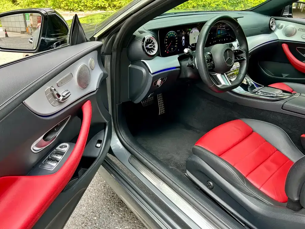 Mercedes-Benz E-Class (Import) — фото 7