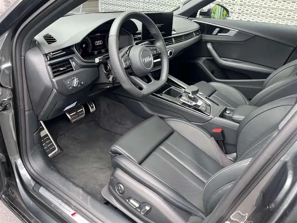 Audi A4L 2024 из CN, фото 9