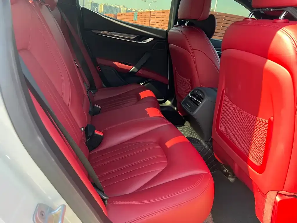 Maserati Ghibli 2022 из CN, фото 7