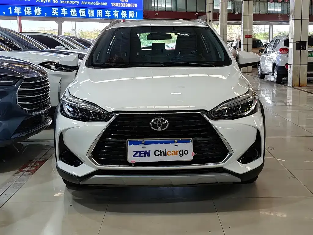 Toyota Yaris L — фото 2