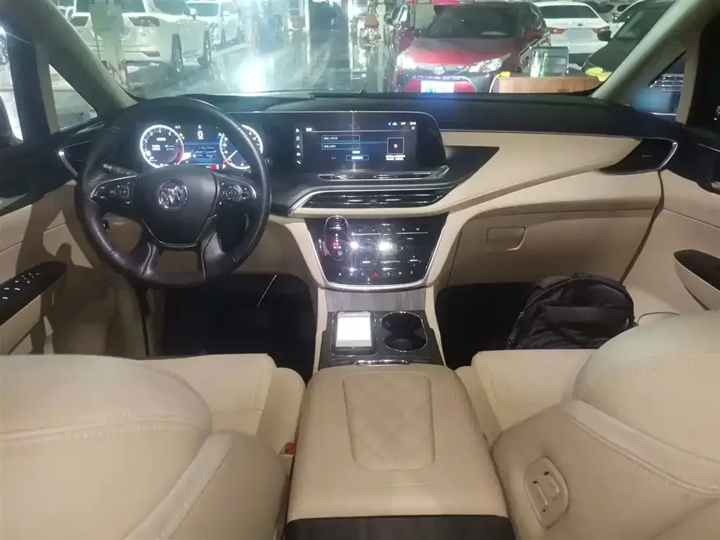 Buick GL8 2022 из CN, фото 10