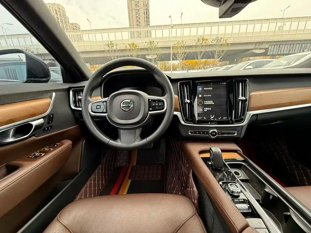 Volvo S90 2021 из CN, фото 7