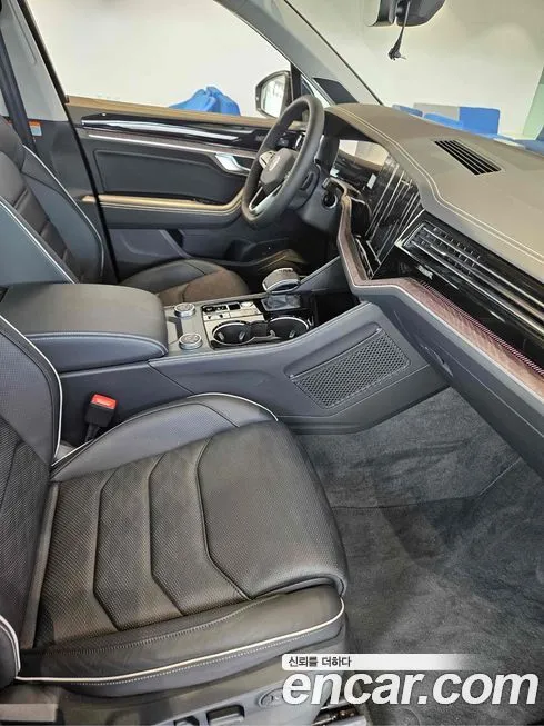 Volkswagen Touareg 2024 из KR, фото 10