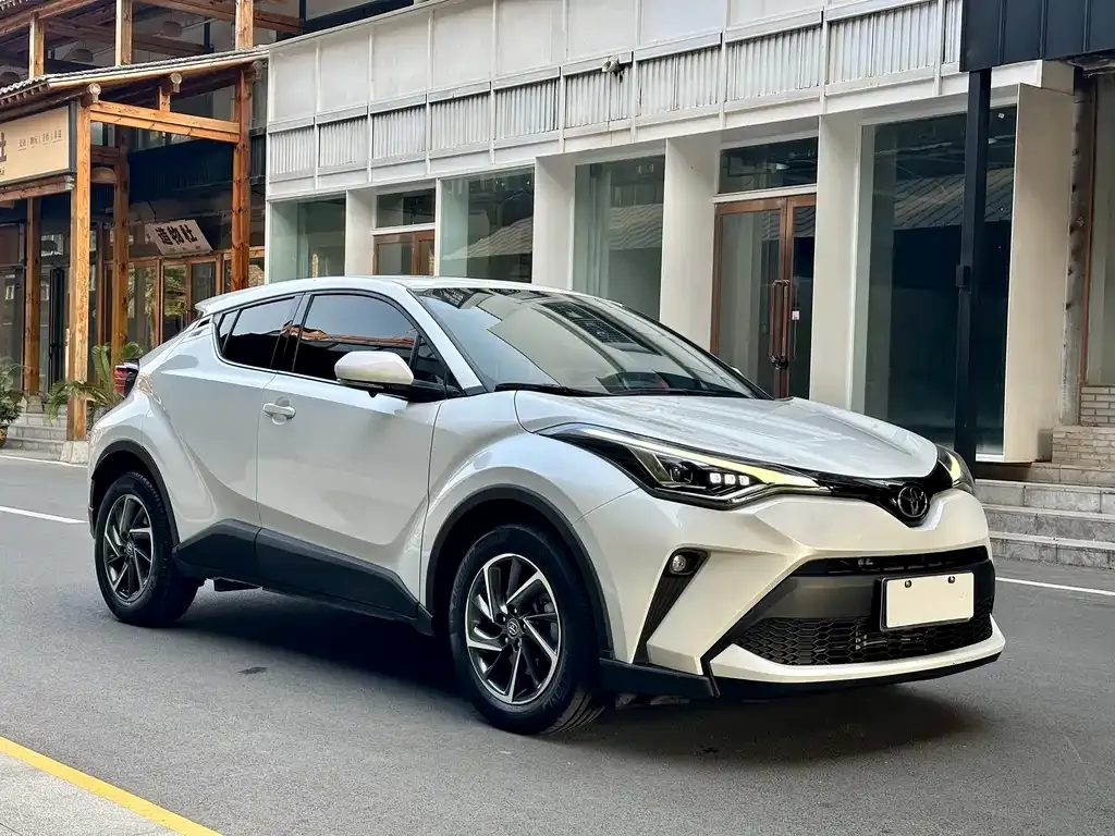 Toyota C-HR — фото 3