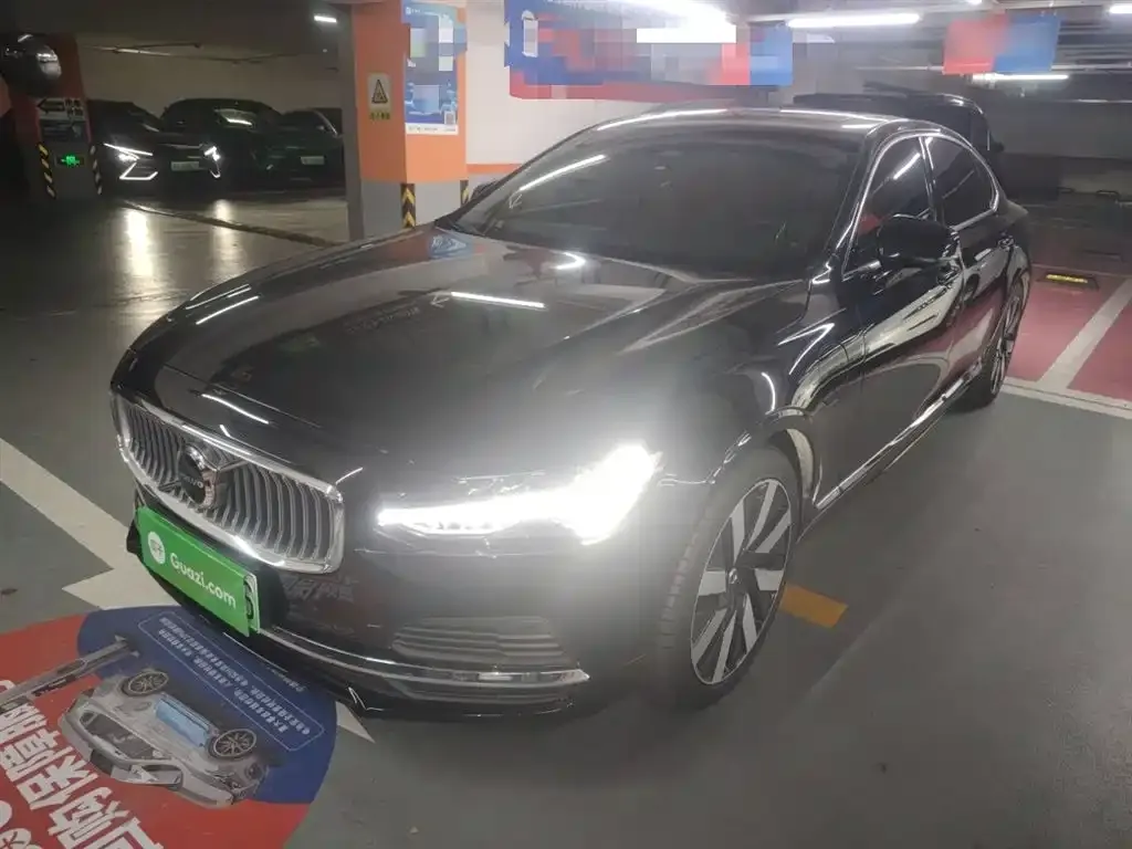 Volvo S90 PHEV 2023 из CN, фото 2