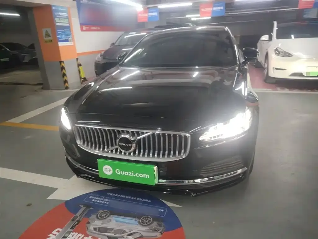 Volvo S90 PHEV 2023 из CN, фото 3