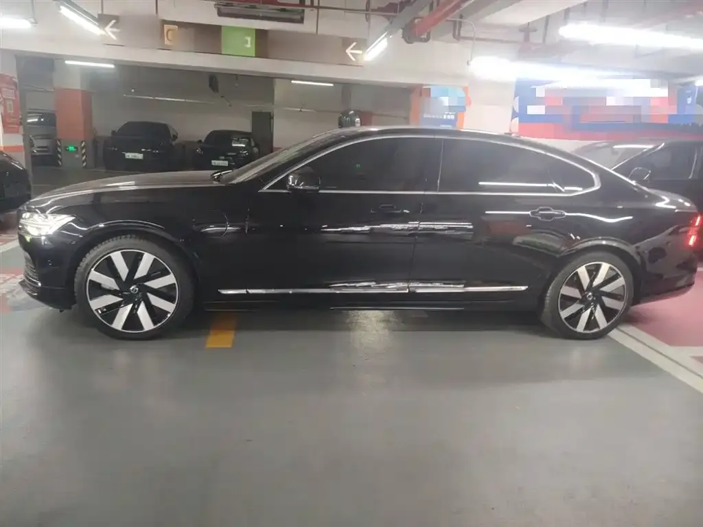 Volvo S90 PHEV 2023 из CN, фото 5