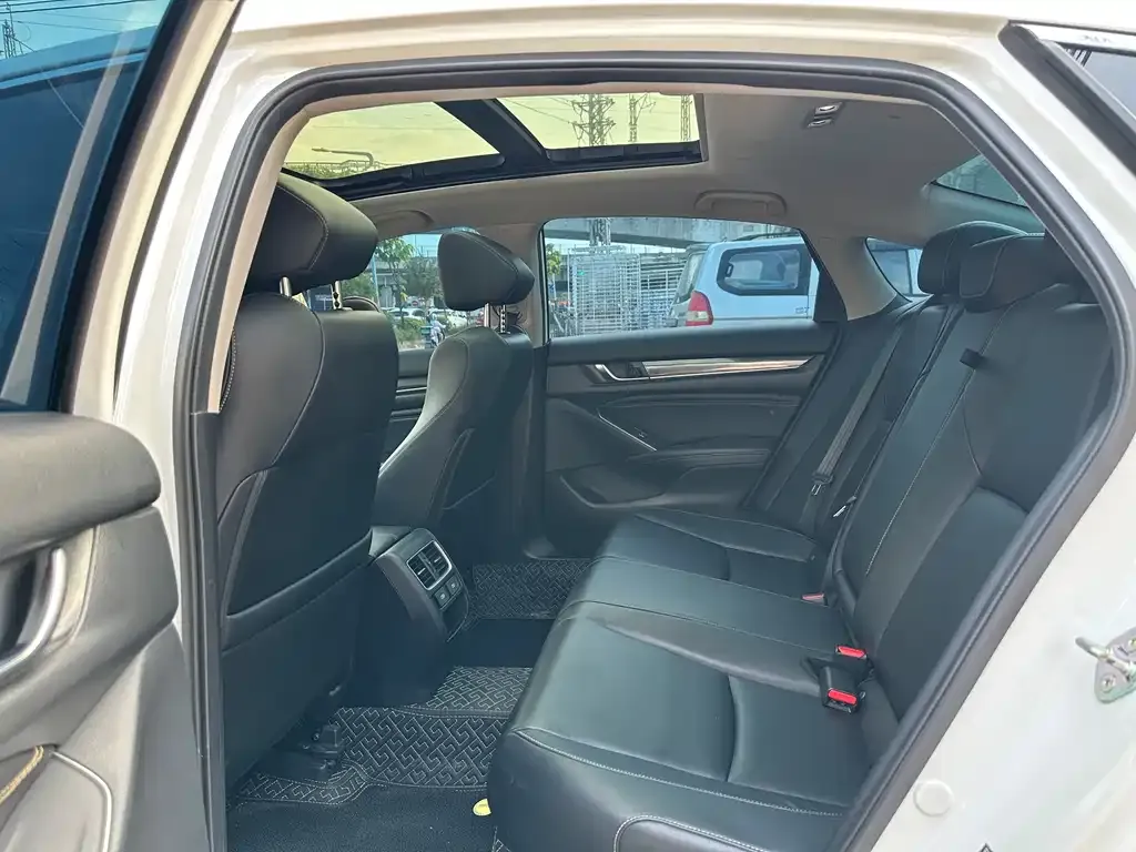 Honda Accord 2023 из CN, фото 5