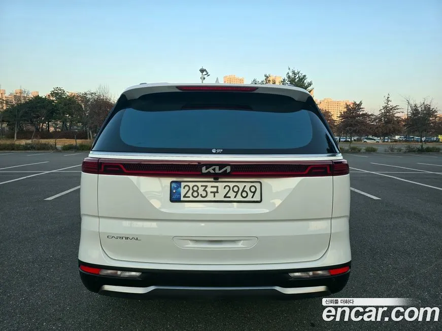 Kia Carnival — фото 4