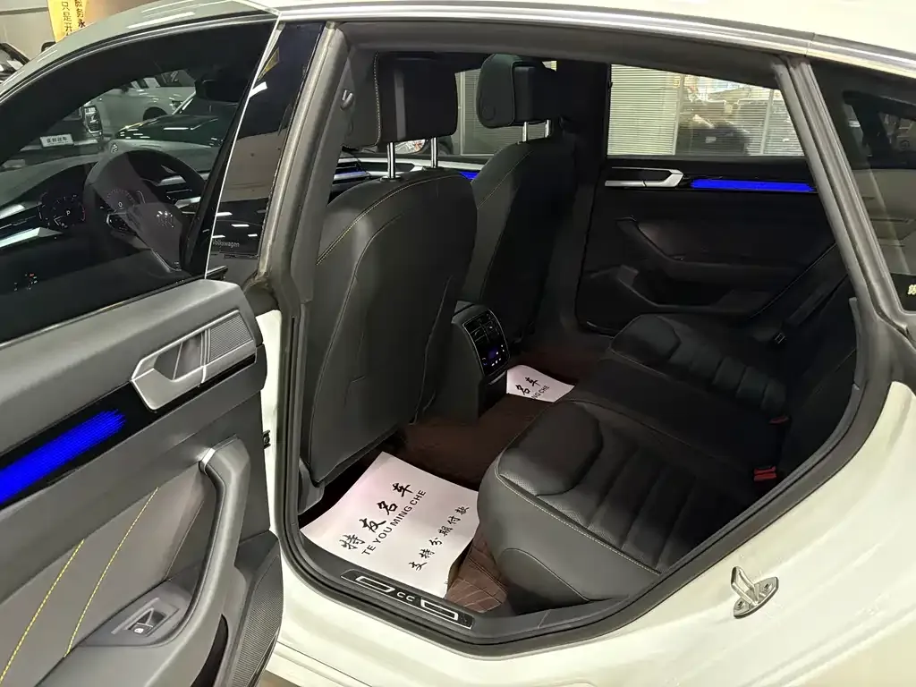 Volkswagen CC 2024 из CN, фото 9