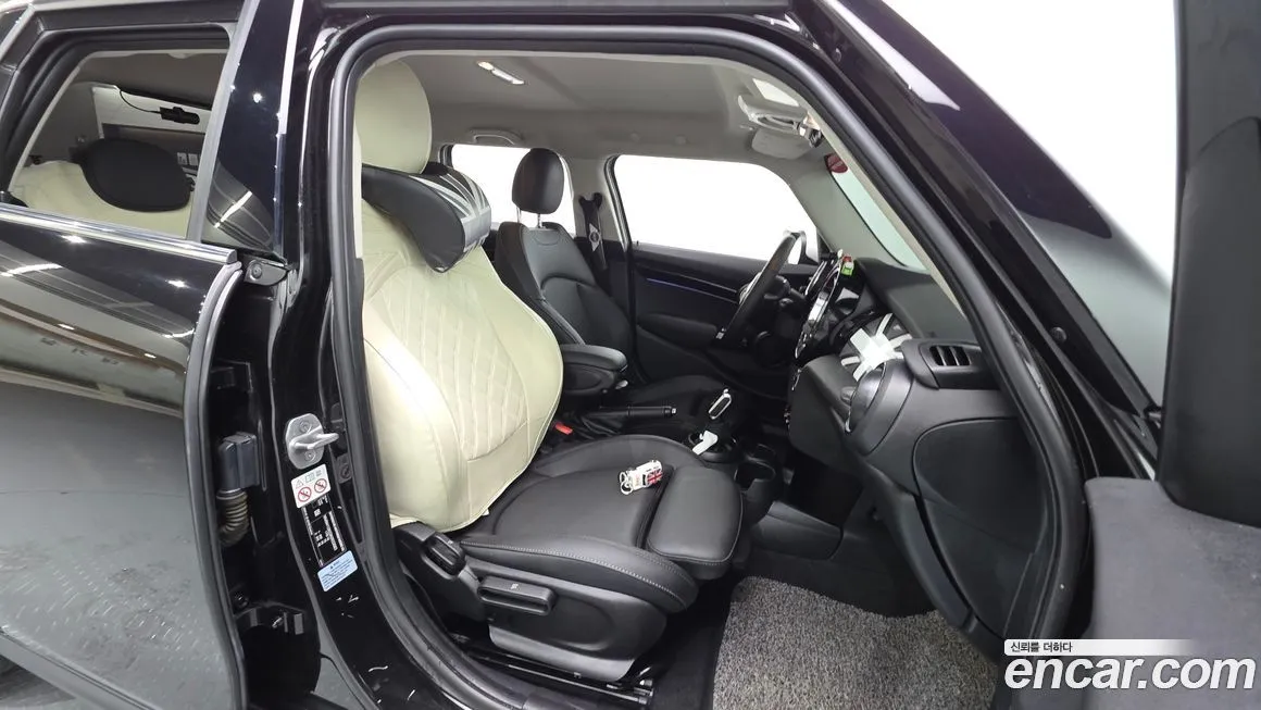 Mini Cooper 2022 из KR, фото 10