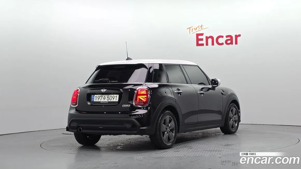 Mini Cooper 2022 из KR, фото 2