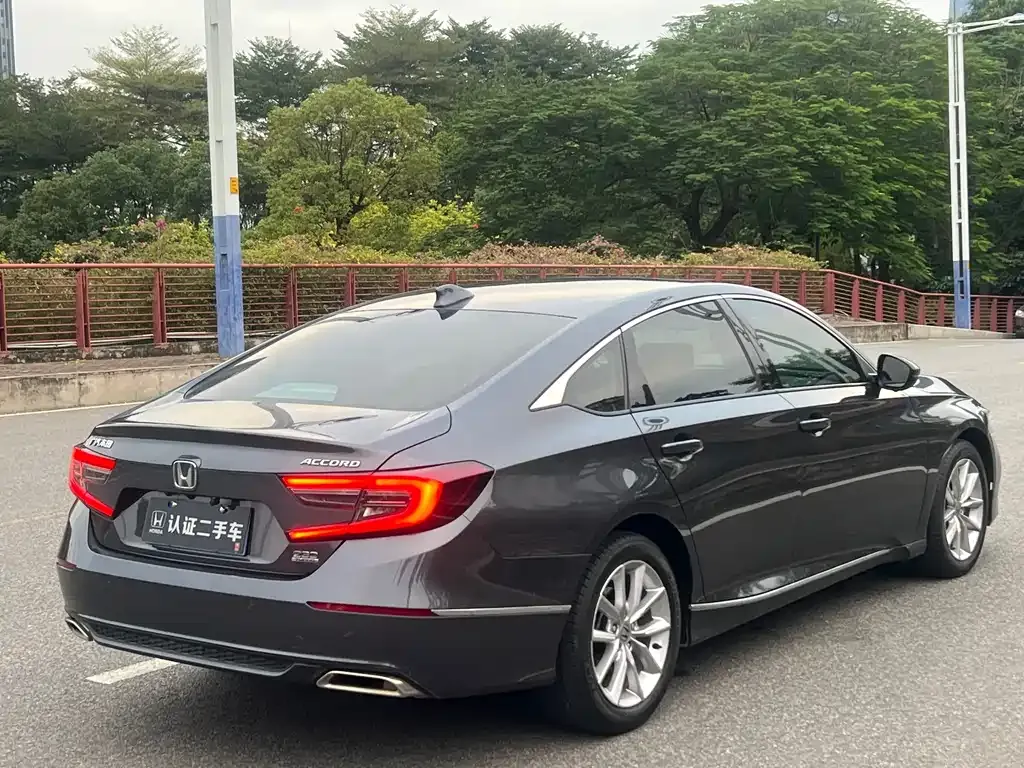 Honda Accord — фото 6