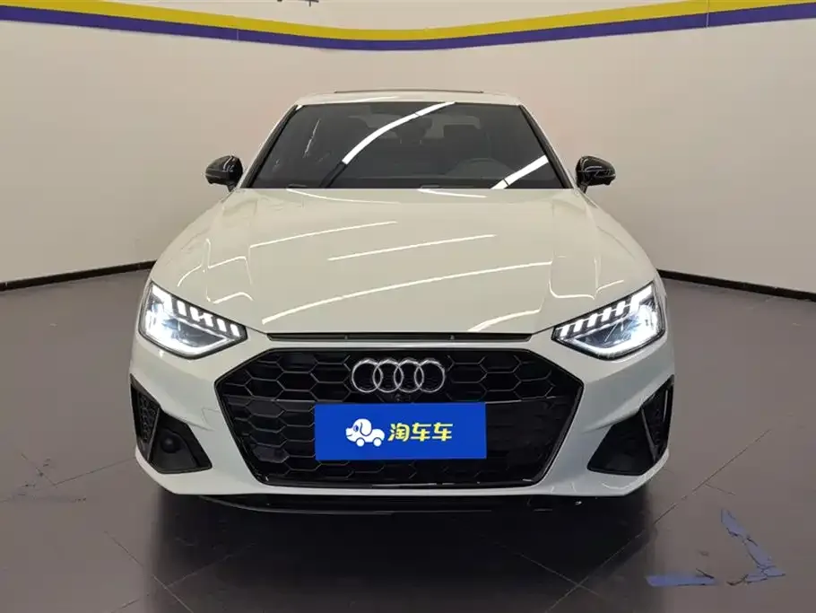 Audi A4L 2023 из CN, фото 2