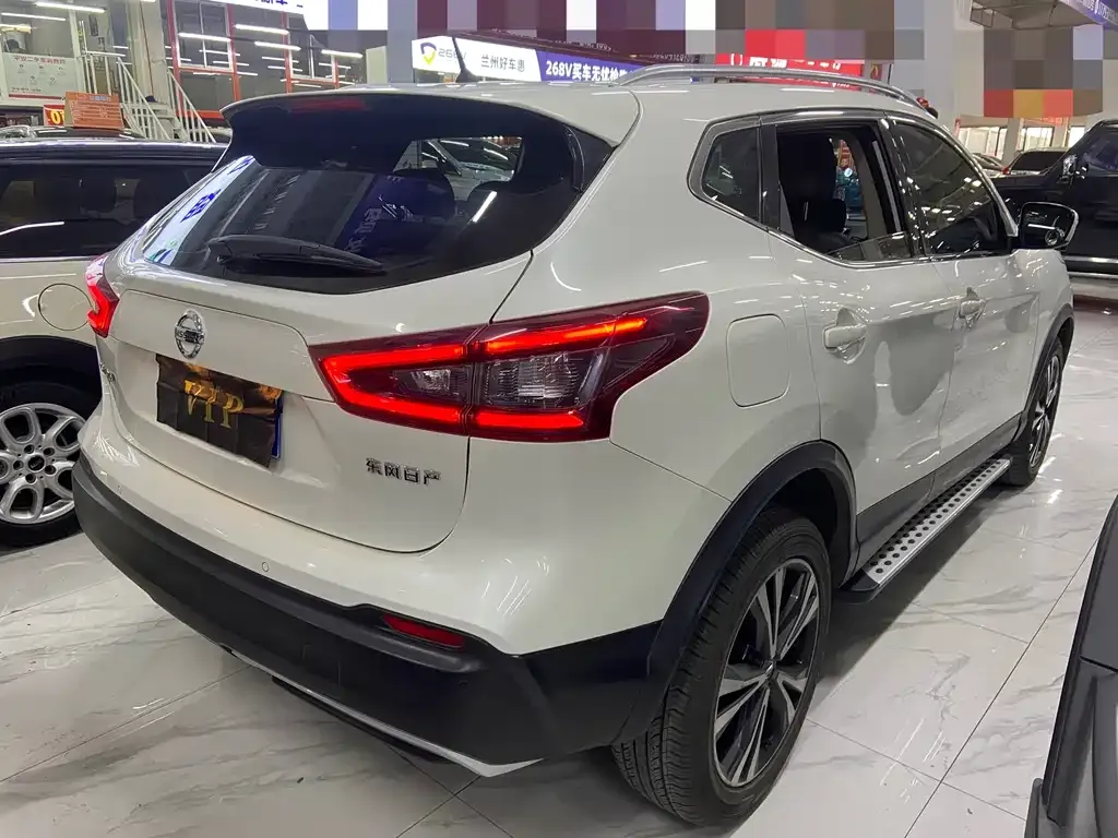 Nissan Qashqai — фото 4