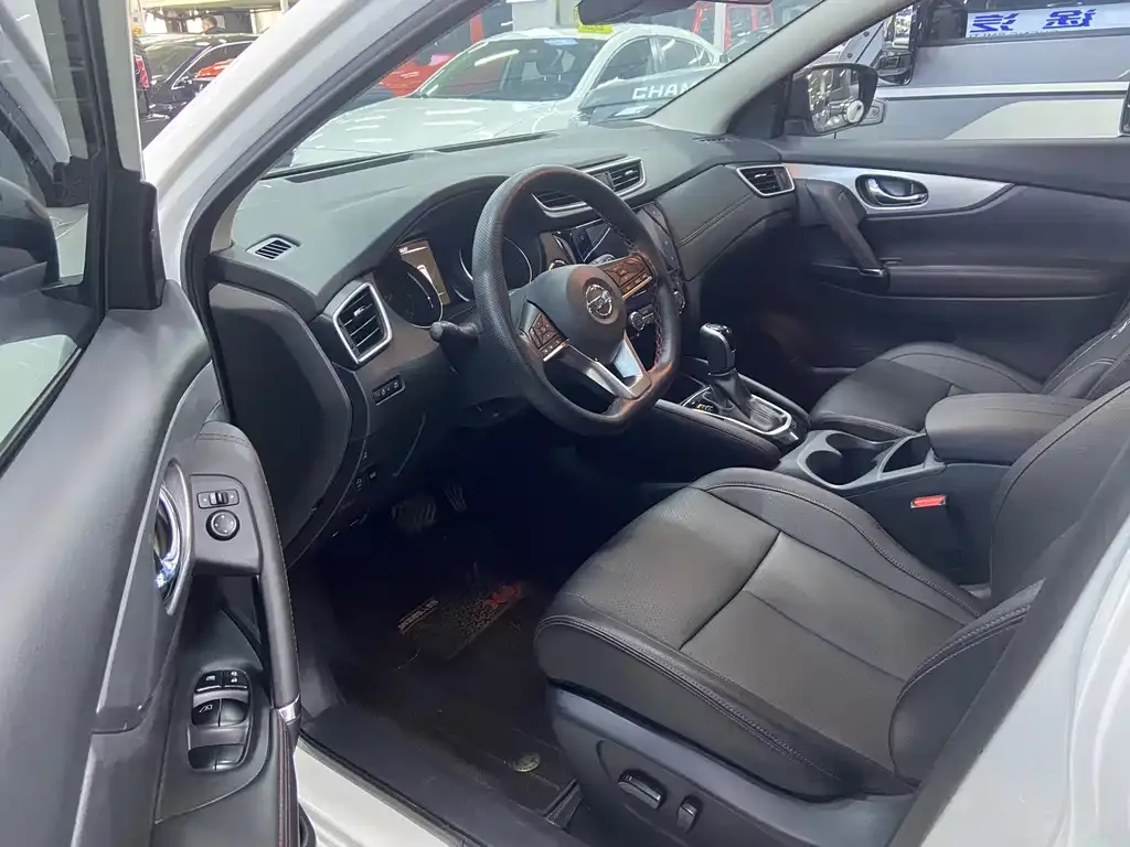 Nissan Qashqai — фото 7