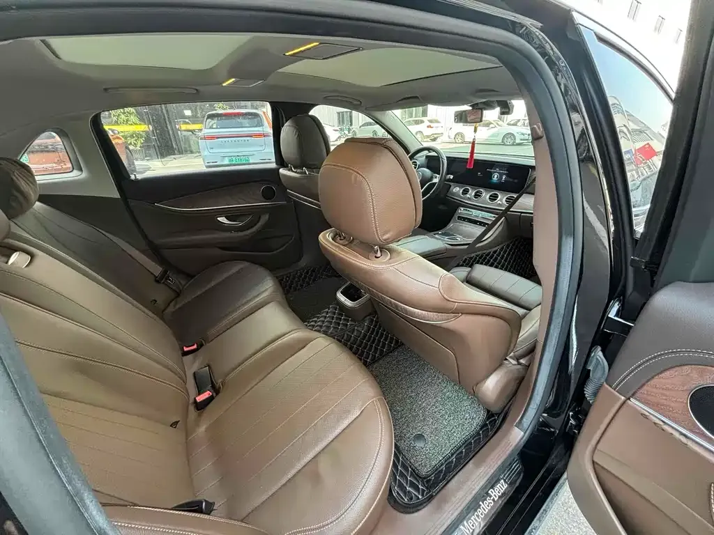 Mercedes-Benz E-Class 2022 из CN, фото 10