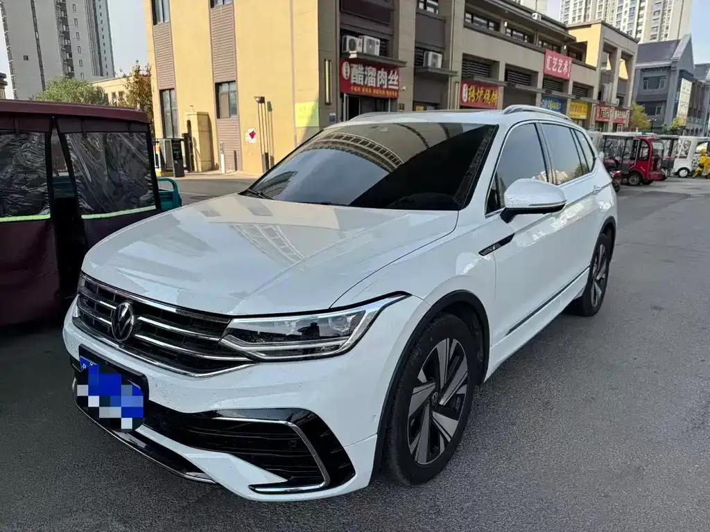 Volkswagen Tiguan L 2023 из CN, фото 1