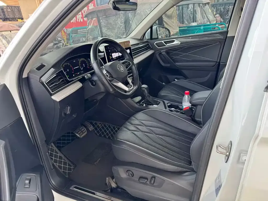 Volkswagen Tiguan L 2023 из CN, фото 3