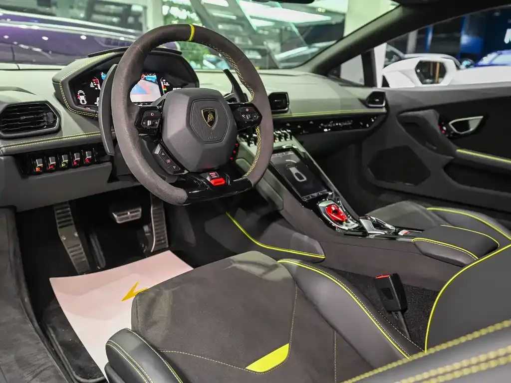 Lamborghini Huracan 2024 из CN, фото 10