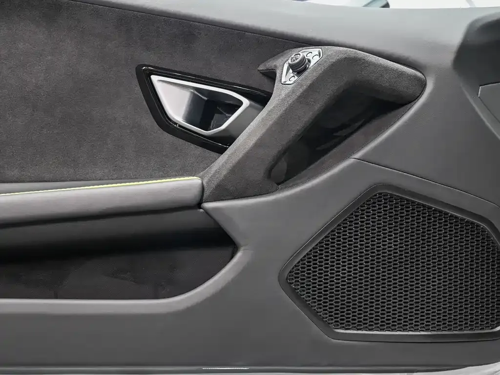 Lamborghini Huracan 2024 из CN, фото 9