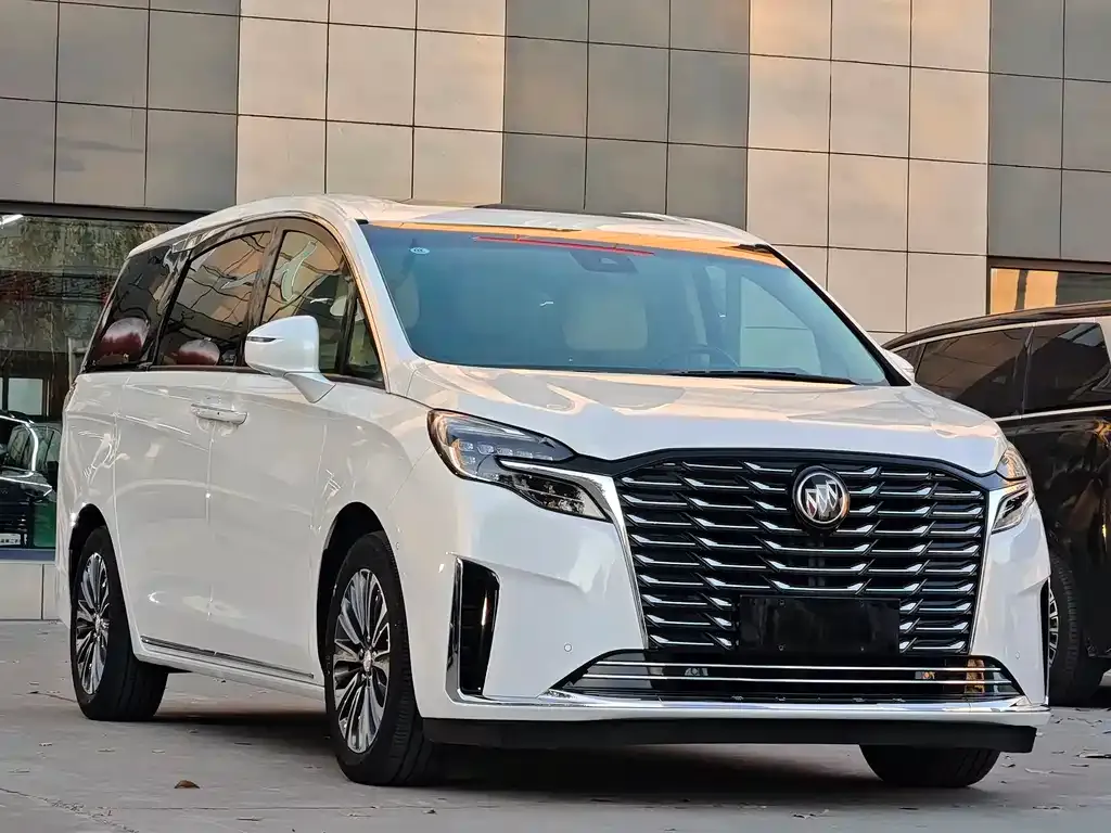 Buick GL8 2024 из CN, фото 3