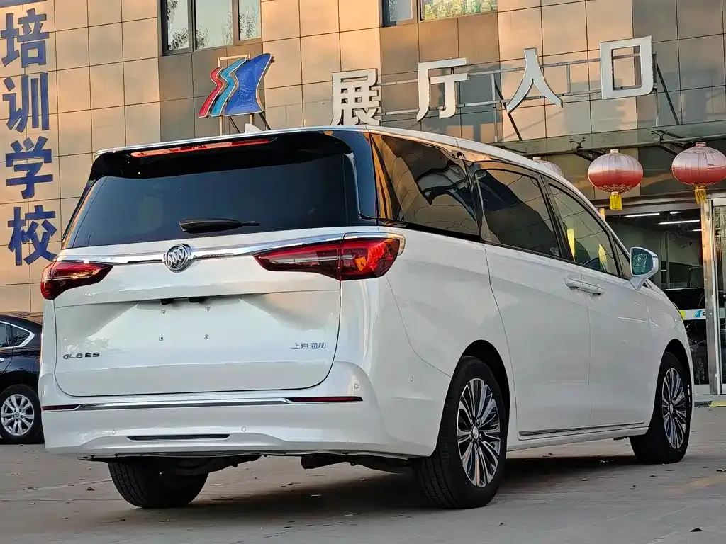 Buick GL8 2024 из CN, фото 7
