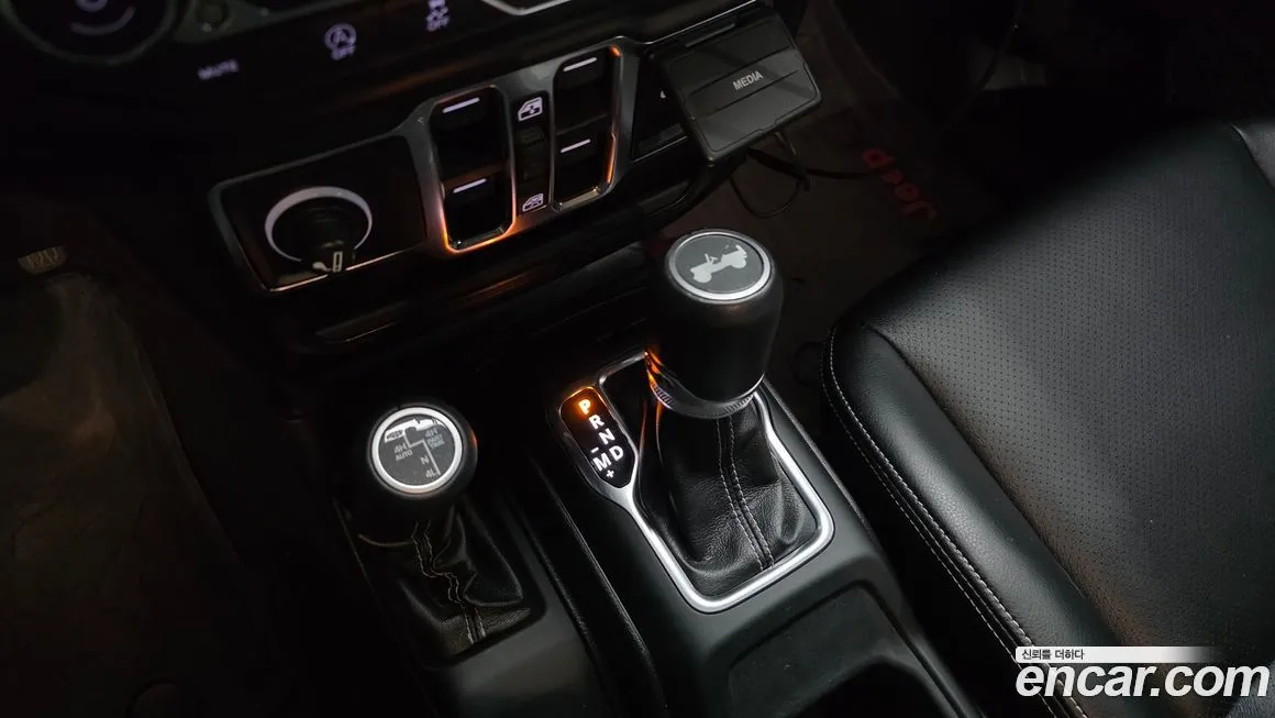 Jeep Wrangler 2021 из KR, фото 9