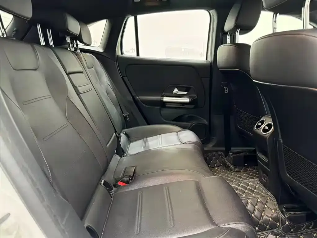 Mercedes-Benz GLA 2023 из CN, фото 3