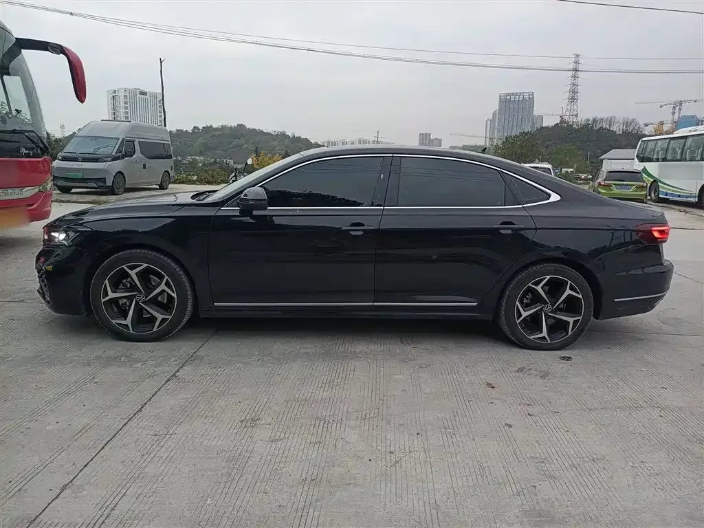 Volkswagen Passat 2022 из CN, фото 5