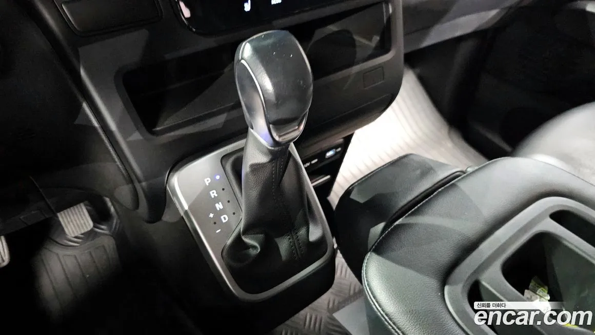 Hyundai Staria — фото 9
