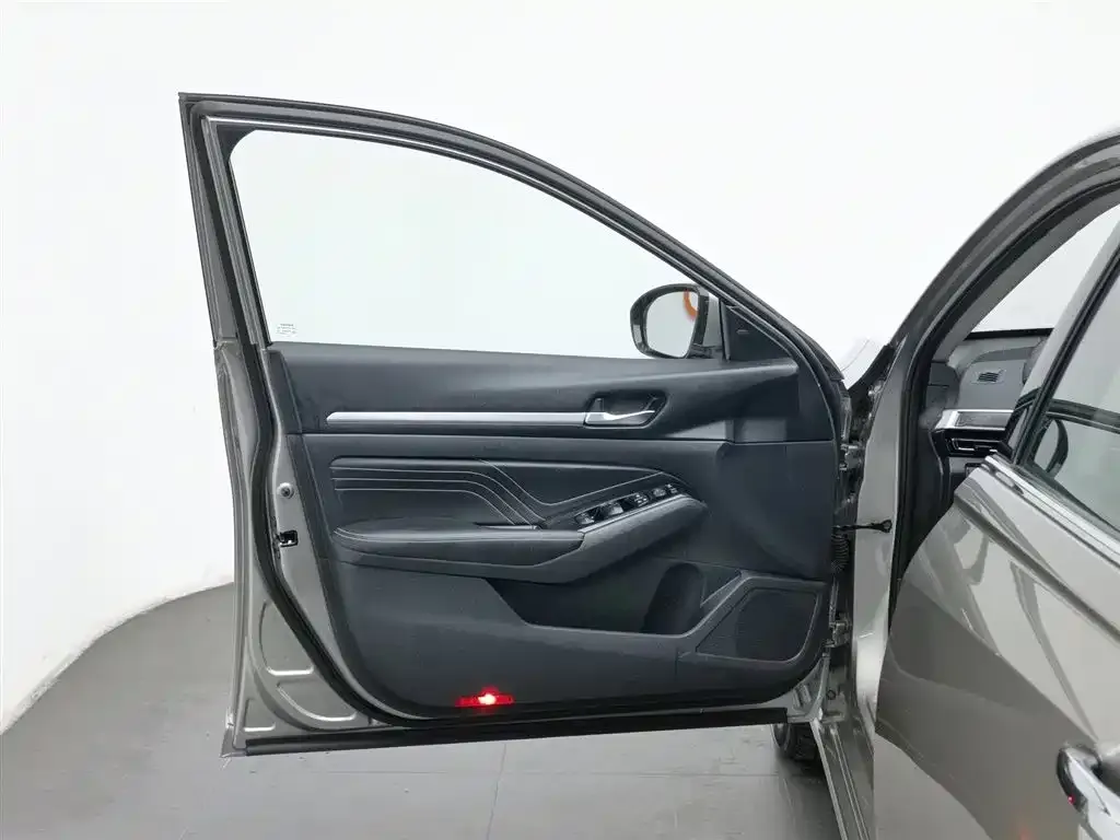 Nissan Teana 2023 из CN, фото 8