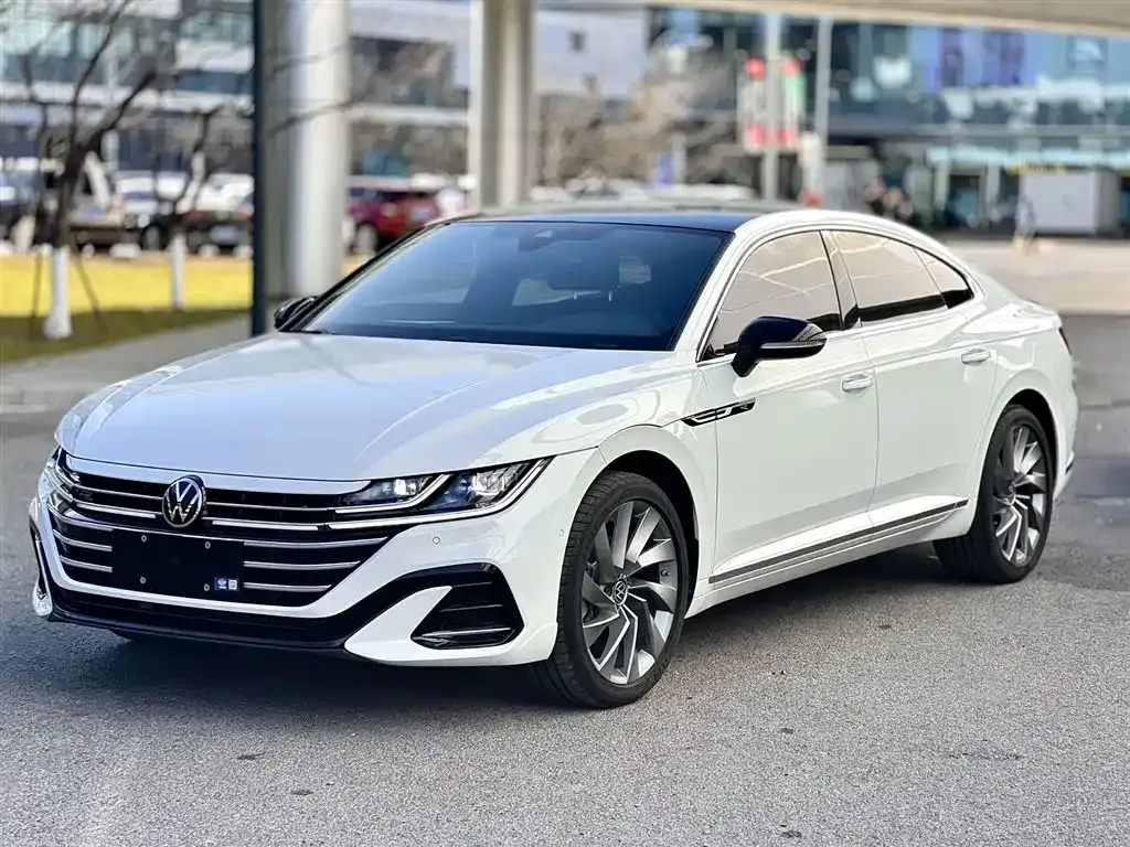Volkswagen CC 2024 из CN, фото 1