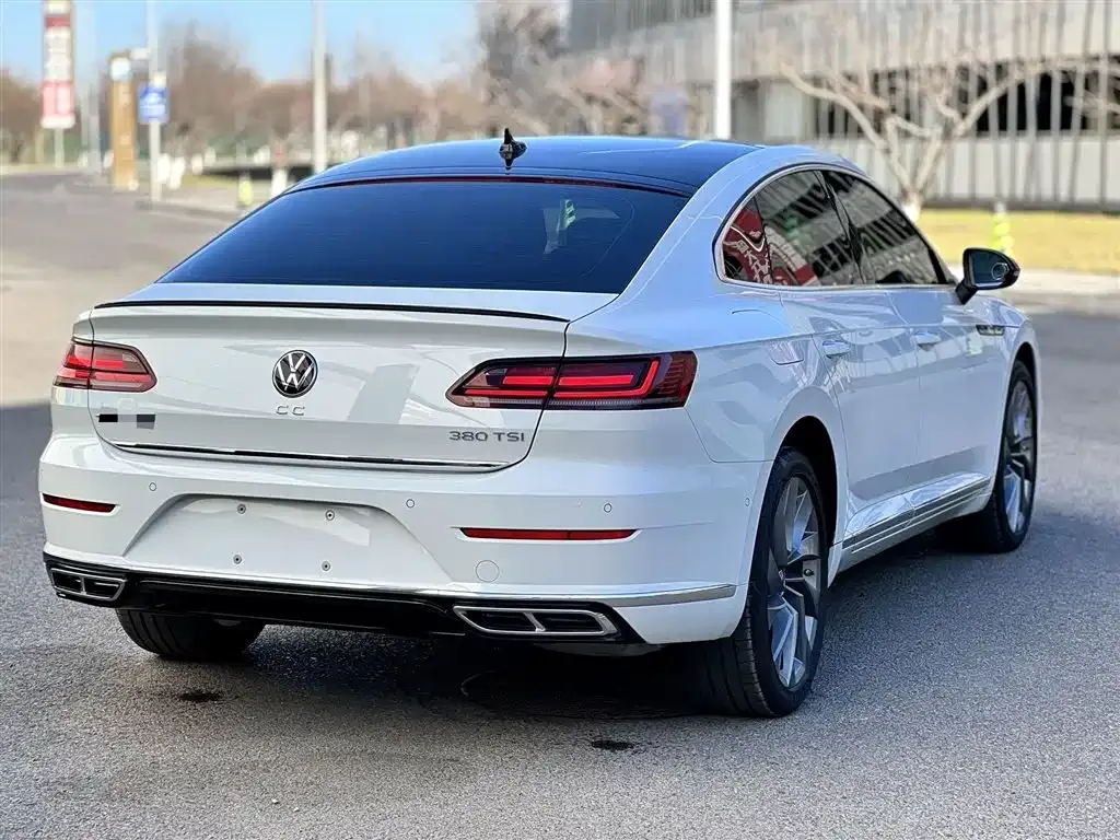 Volkswagen CC 2024 из CN, фото 10