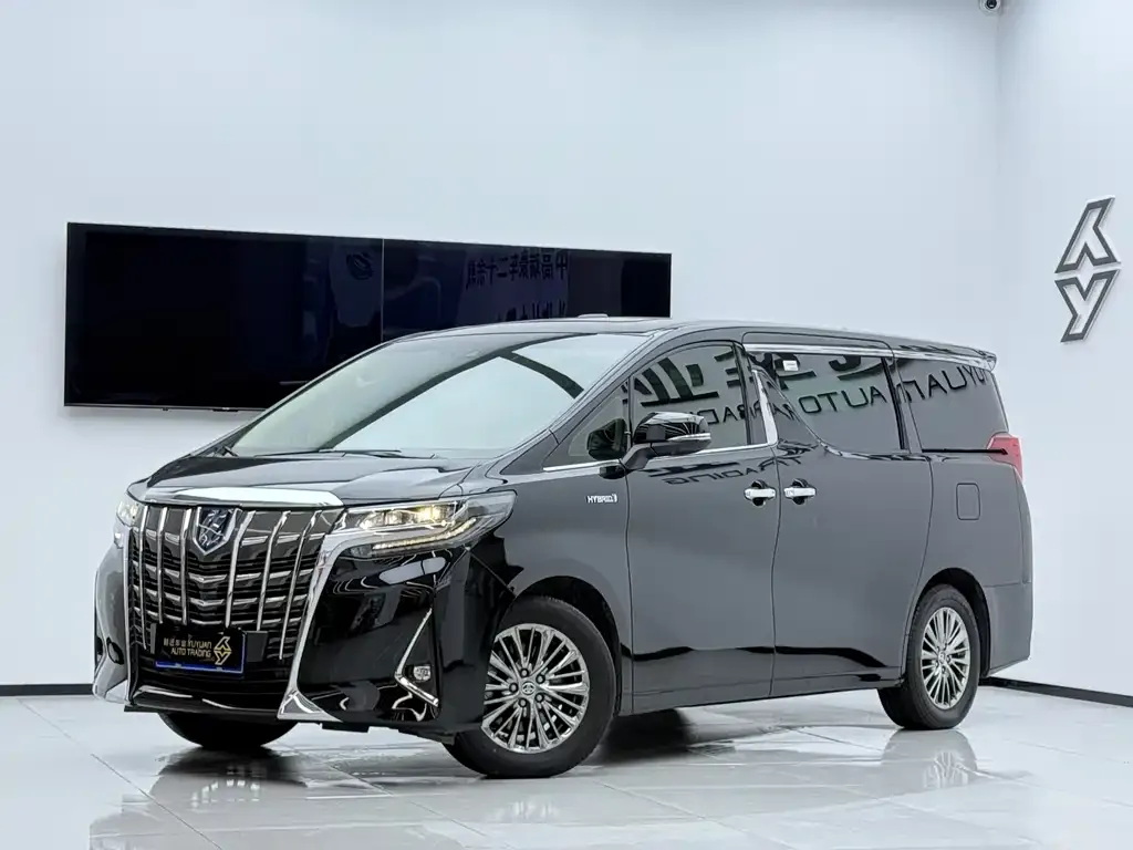 Toyota Alphard 2023 из CN, фото 1
