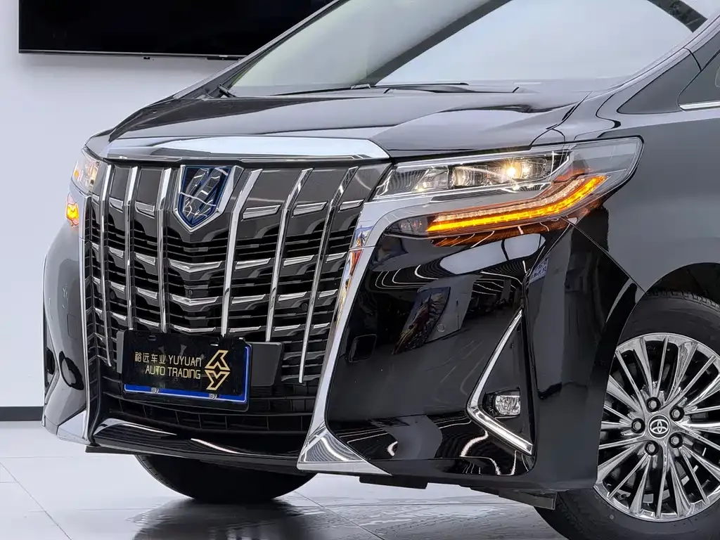 Toyota Alphard 2023 из CN, фото 4