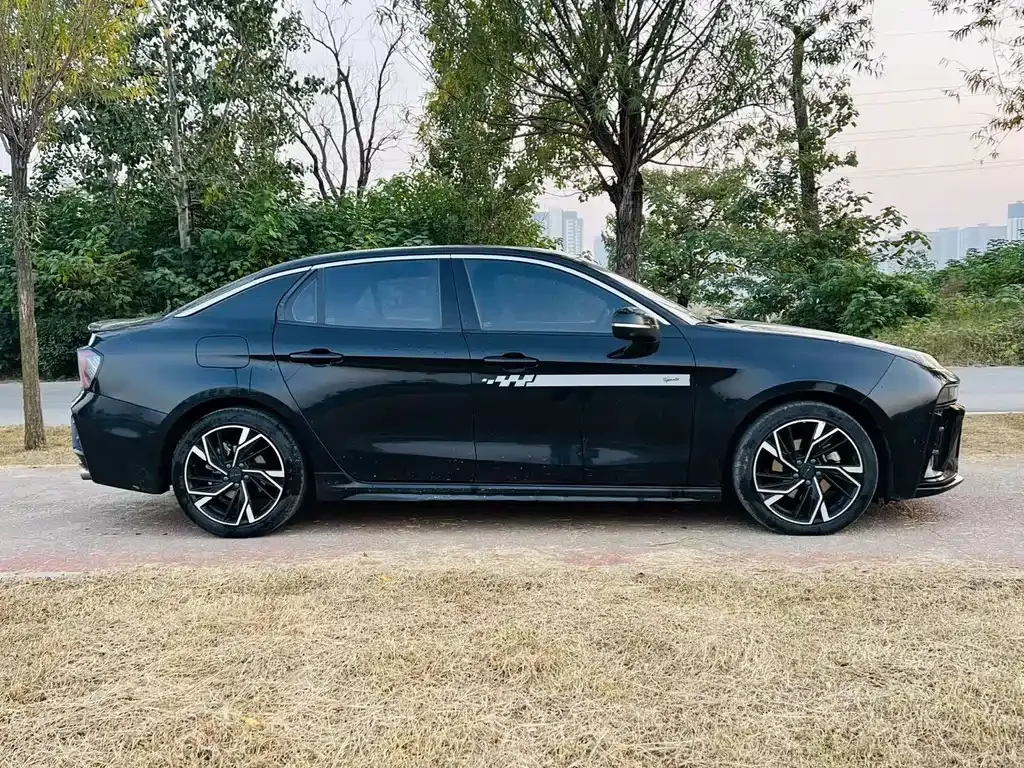 Lynk & Co 03 2023 из CN, фото 10