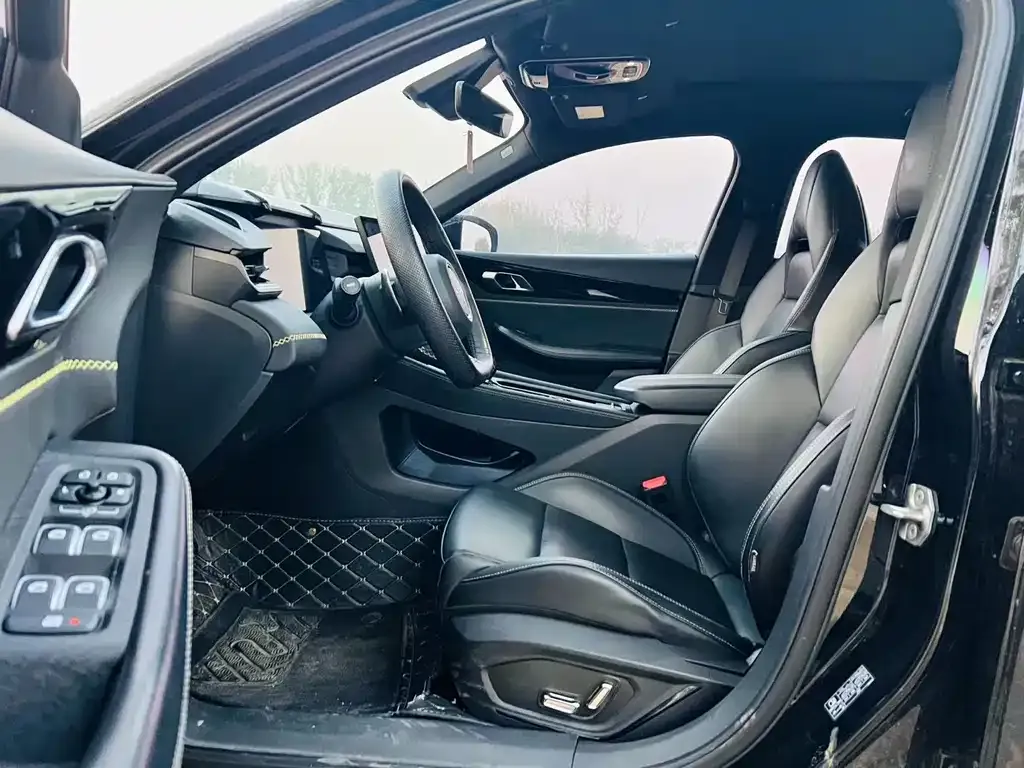 Lynk & Co 03 2023 из CN, фото 4