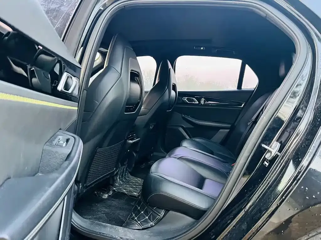 Lynk & Co 03 2023 из CN, фото 5