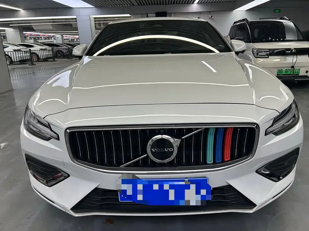Volvo S60 2024 из CN, фото 2