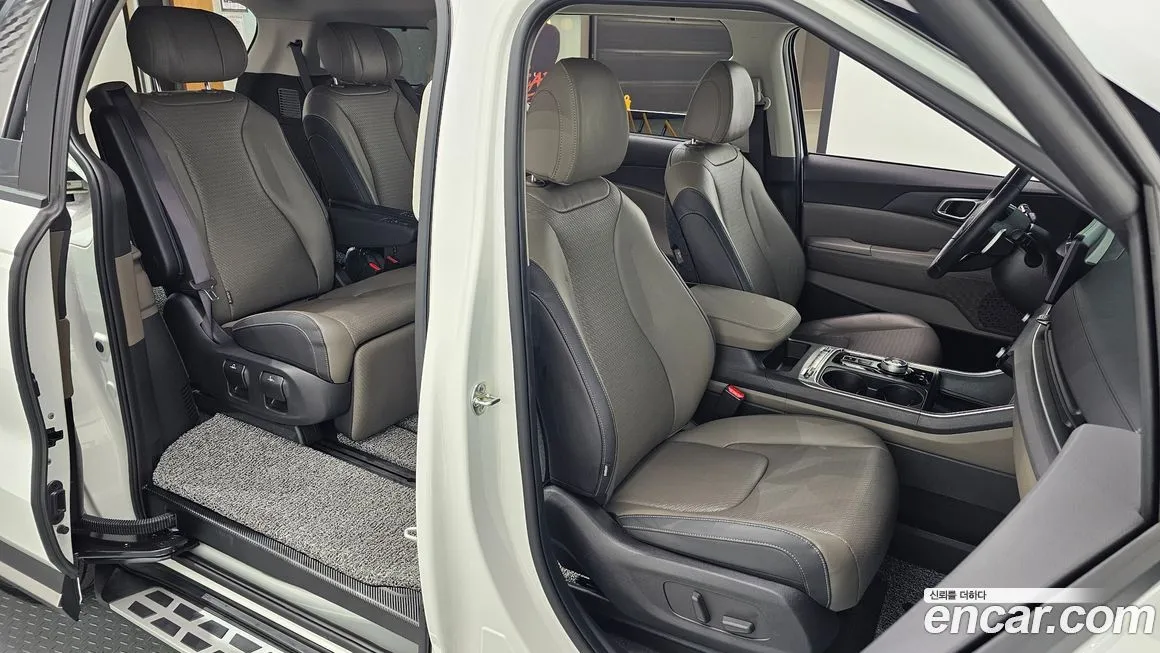 Kia Carnival — фото 10