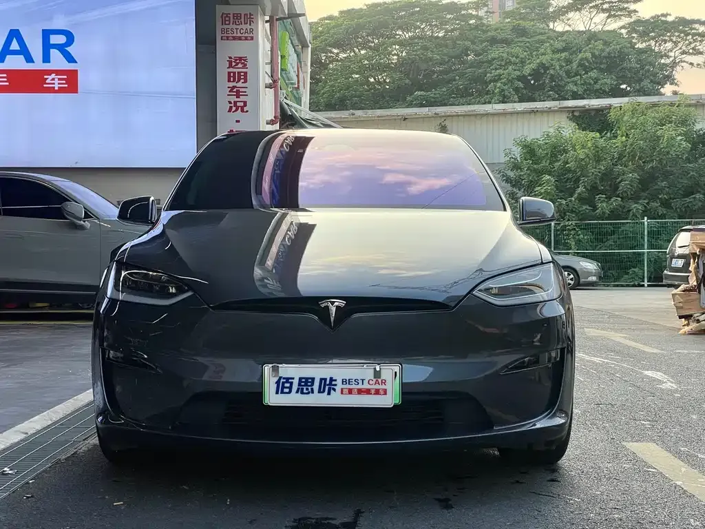 Tesla Model X — фото 2